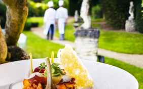 Die Gegend ist für ihre feine Küche berühmt - Foto: Grandes Etapes Françaises